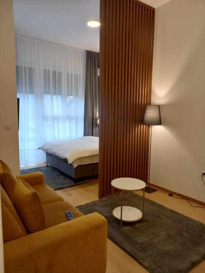 Appartamento Lux Opera Banja Luka Esterno foto